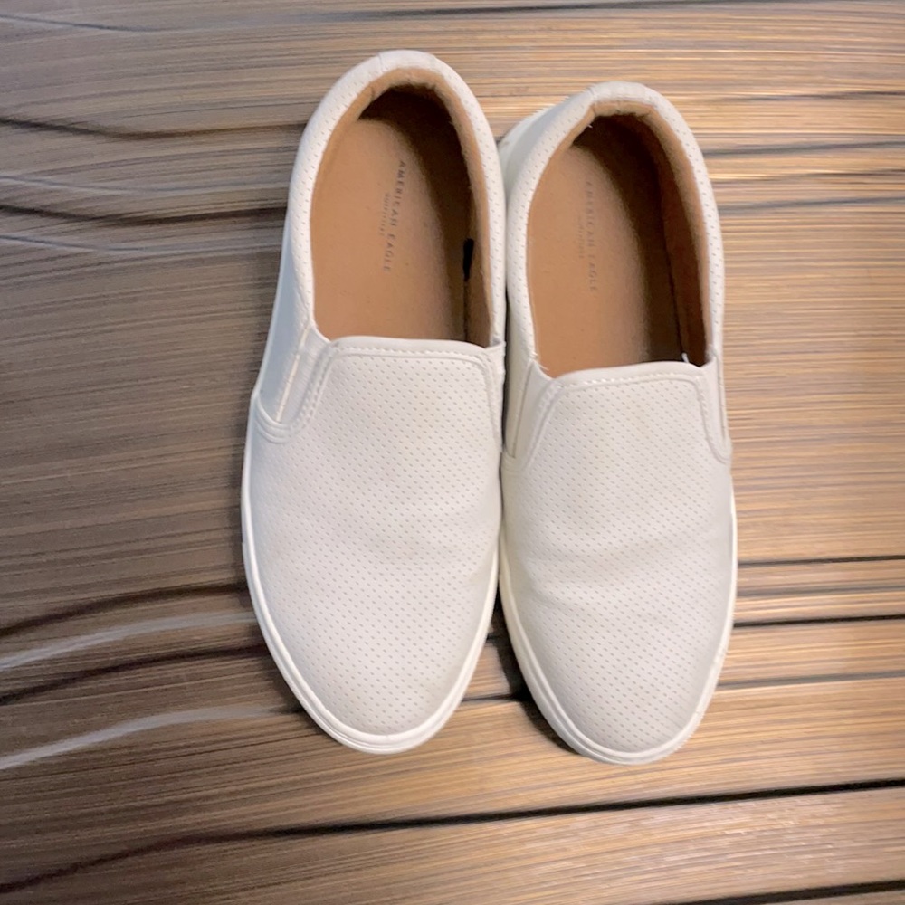 AMERICAN EAGLE slip on shoes